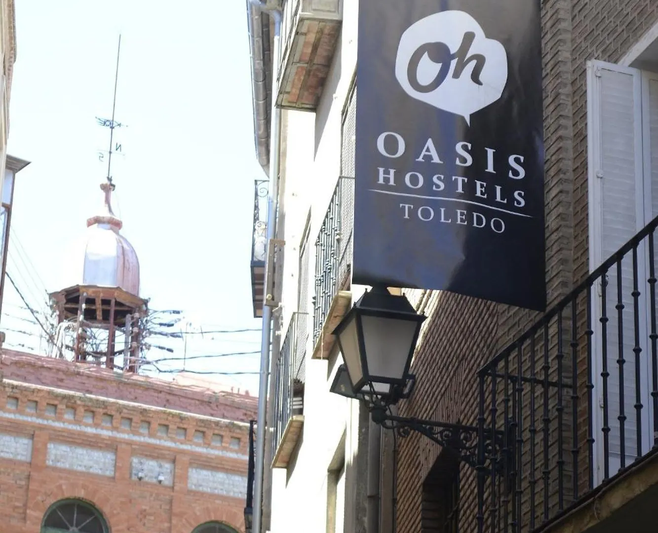 Oasis Backpackers' Toledo Hostel