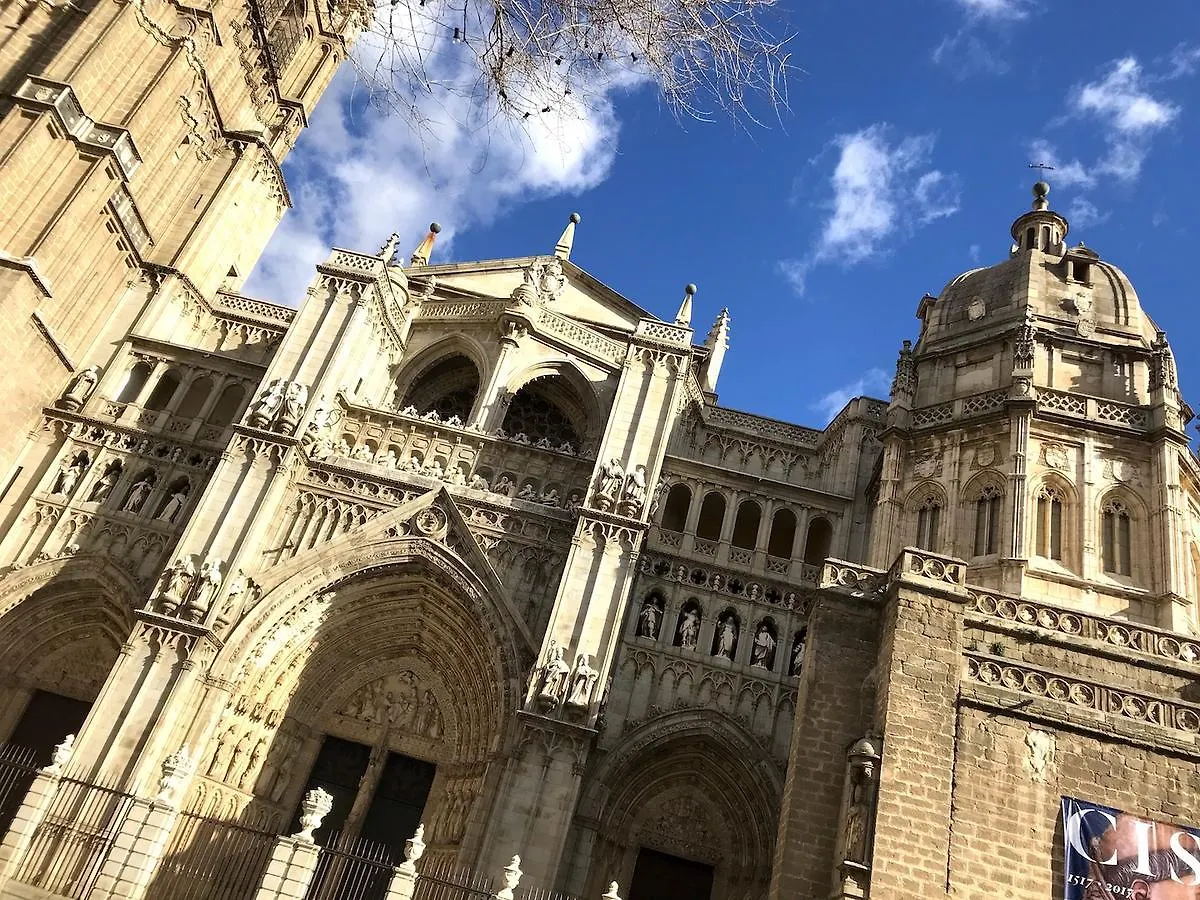 Oasis Backpackers' Toledo Hostel