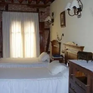 2* Hotel Casa De Cisneros